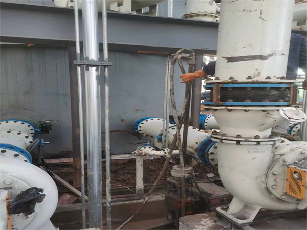 边坝设备基础沉降下沉注浆加固增加荷载