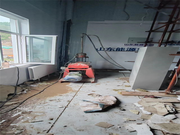 边坝地基基础下沉墙体裂缝加固注浆顶升施工